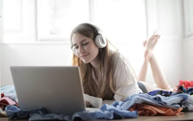 Luister thuis dagelijks naar de radio