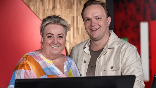 Christel en Jordy in de radiostudio van Omroep Brabant